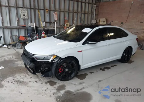 2021 Volkswagen Jetta Gli 2.0T Autobahn/2.0T S z USA, uszkodzony, nr VIN 3VW6T7BU1MM070682